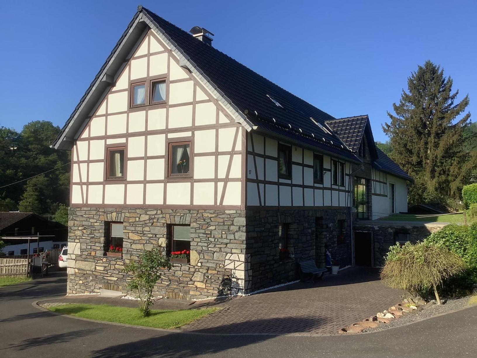 Berg Blick Eifler Bauernhaus Modern Restauriert Зіммерат Екстер'єр фото